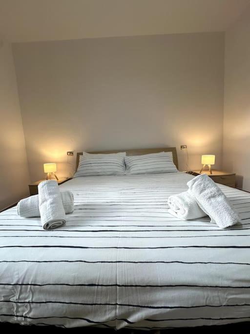 Comfy Apartment In Lecco 2 Esterno foto