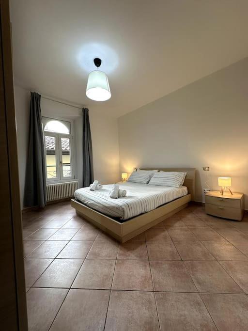 Comfy Apartment In Lecco 2 Esterno foto