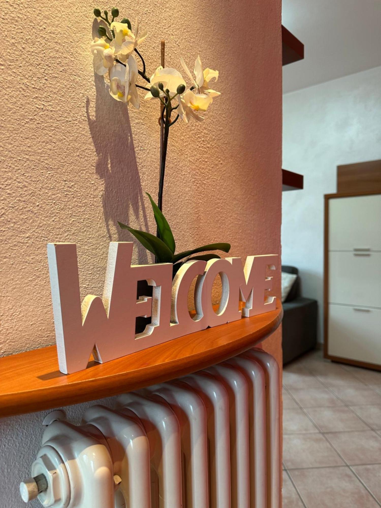 Comfy Apartment In Lecco 2 Esterno foto